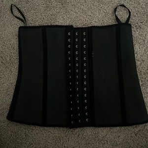 Waist trainer